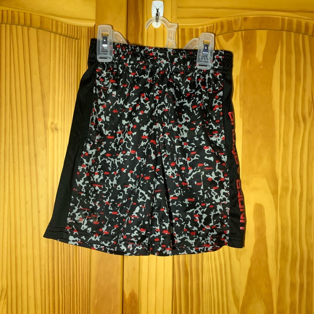 Boys Under Armour Black Gray Red Shorts
